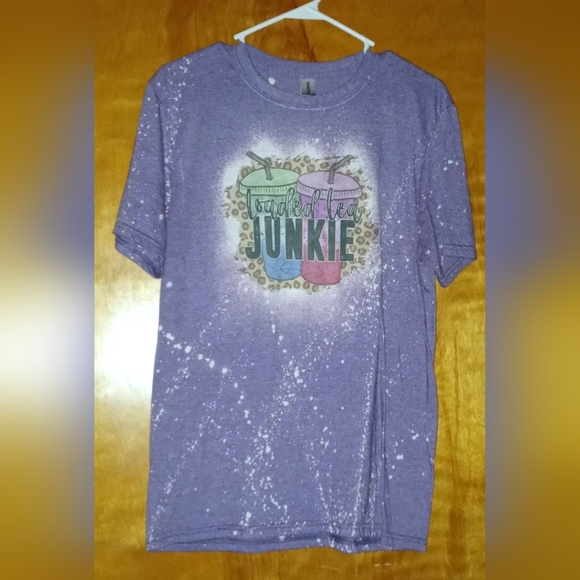 Women's "Gildan: Loaded Tea Junkie" Purple Short Sleeve T-Shirt Medium  - Picture 1 of 3
